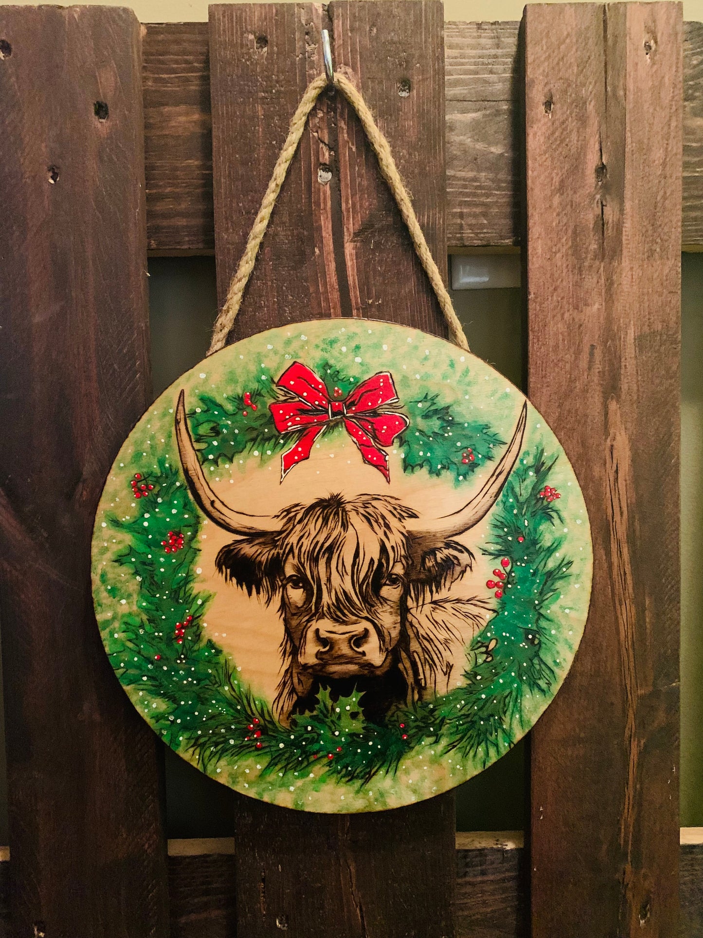 Hand Burned "Highland Christmas Wreath" Round