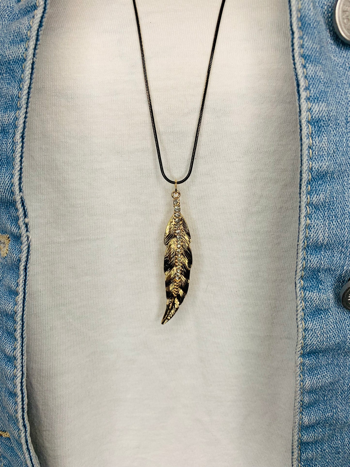 Gold Feather Pendant Necklace