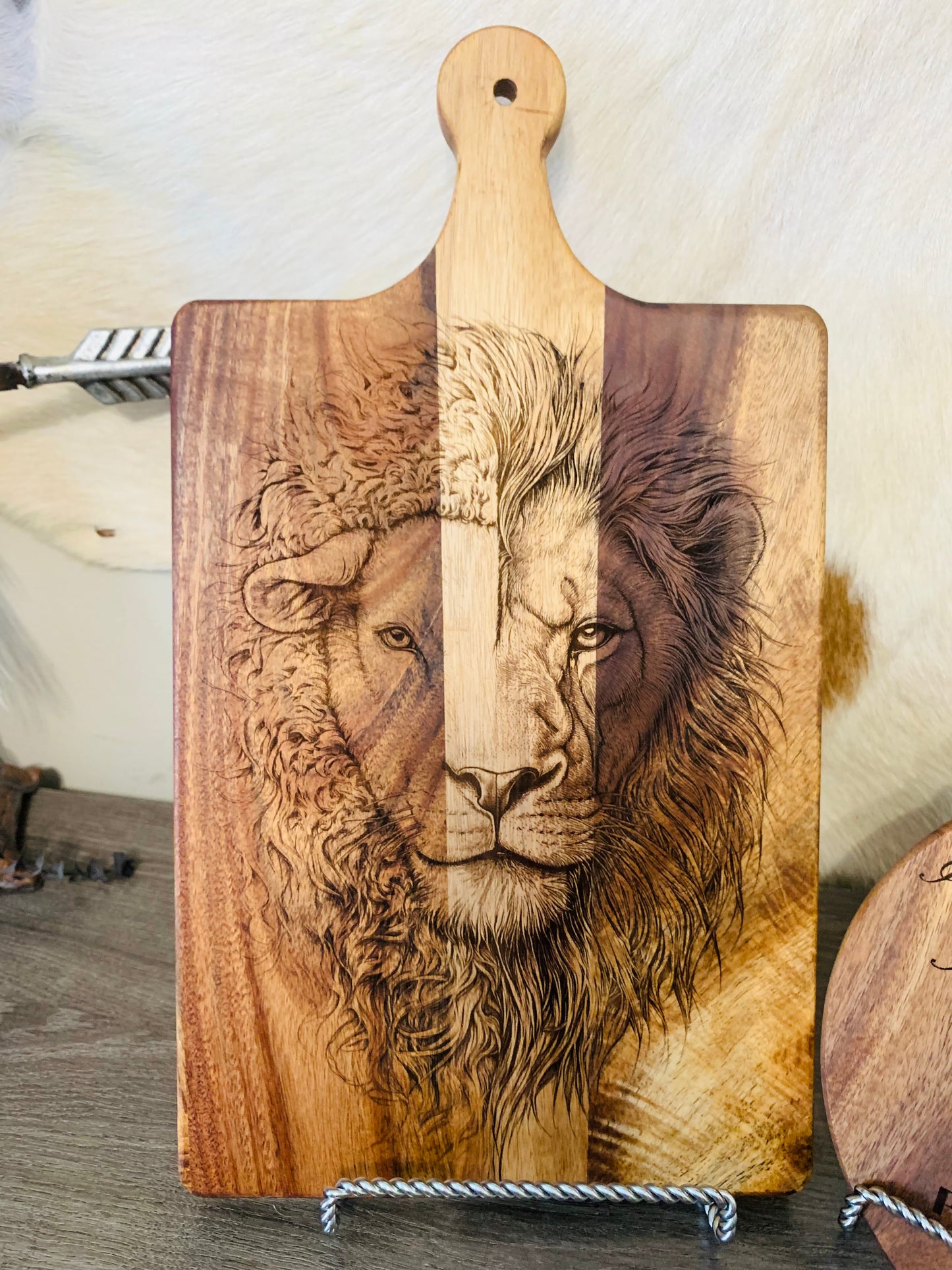 "Lion & Lamb" Kitchen Cutting Board Set
