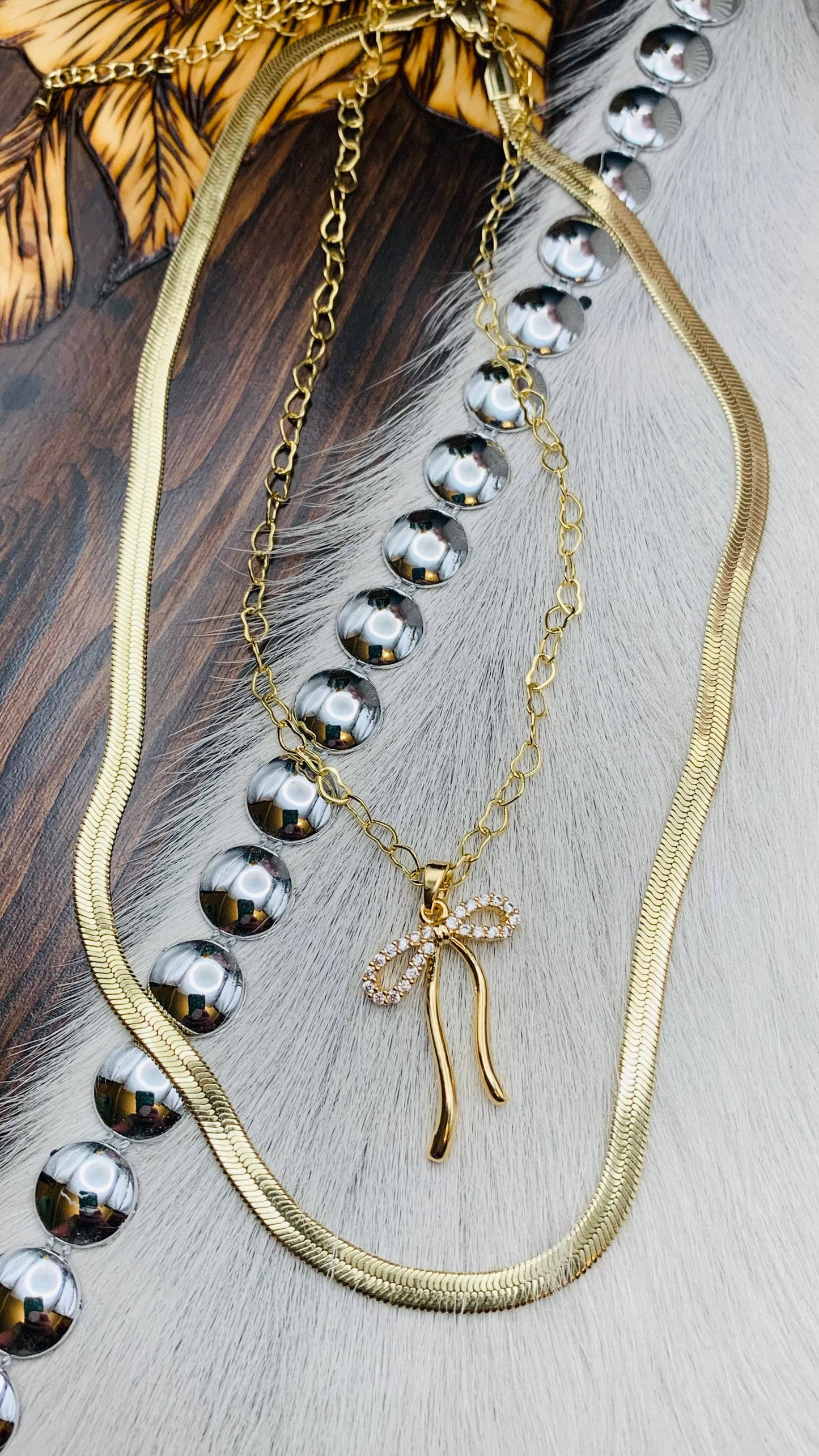 "Golden Ribbon" Necklace Set