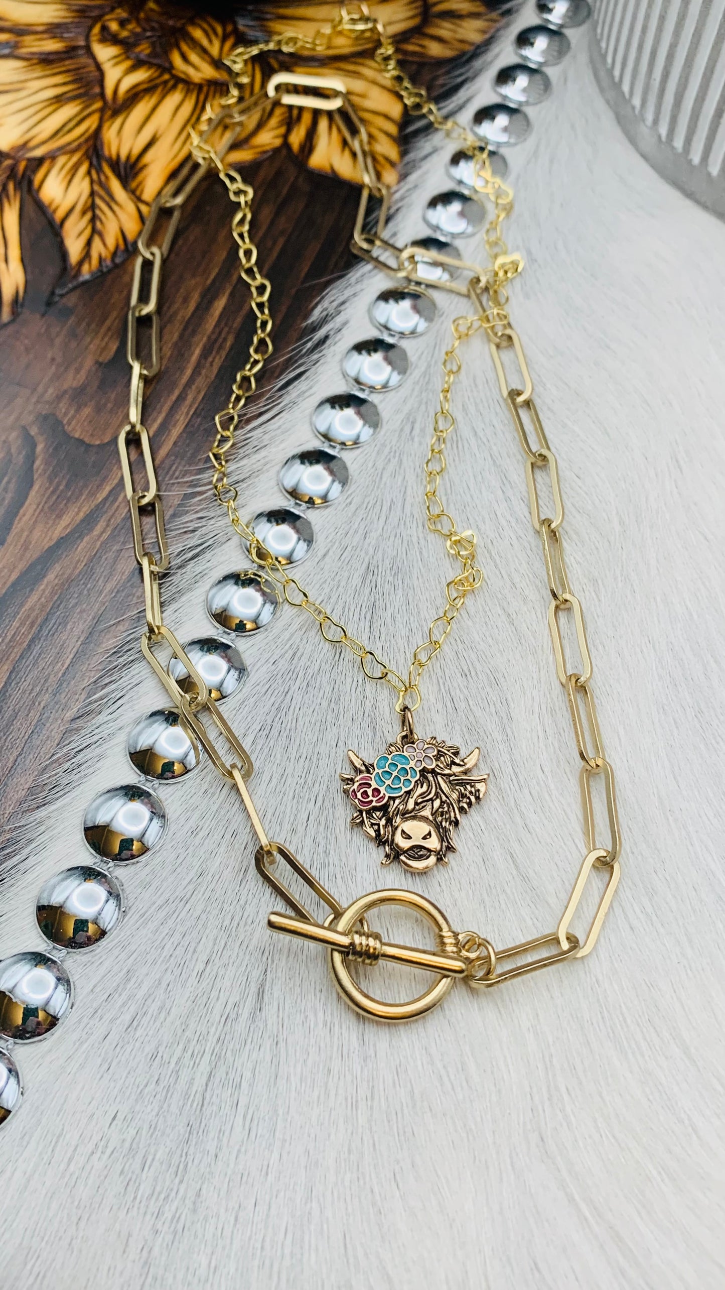 "Gold Highland Cow" Necklace Set