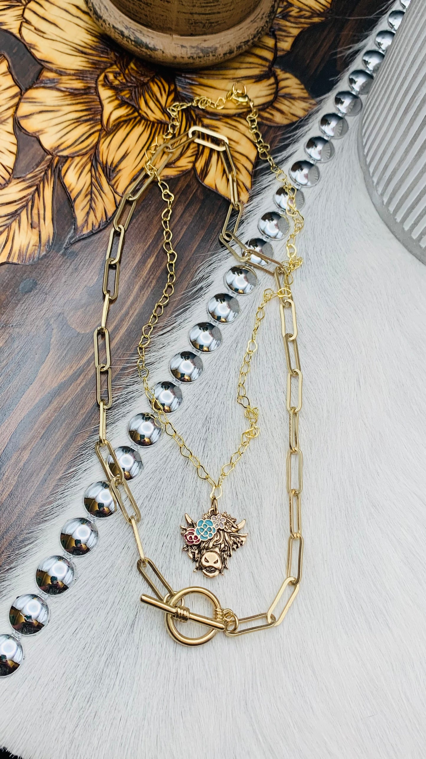 "Gold Highland Cow" Necklace Set