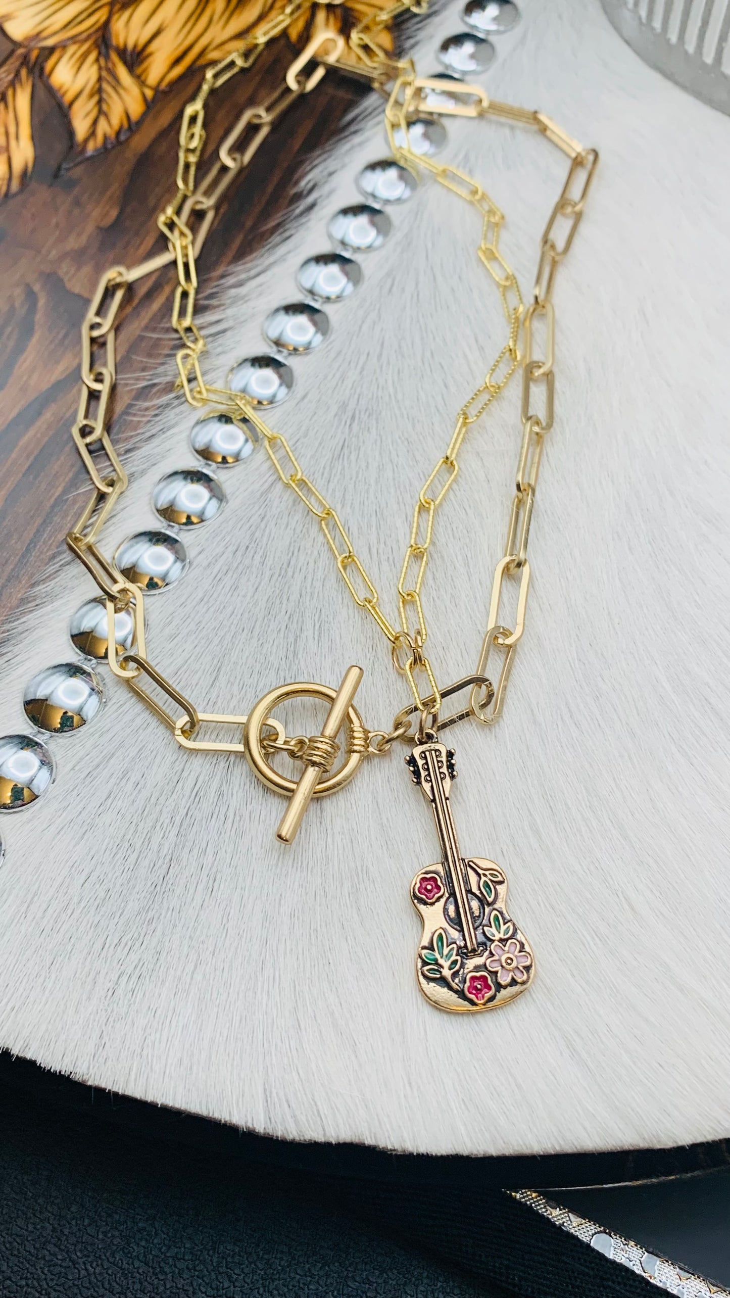 "Golden Guitar" Necklace Set