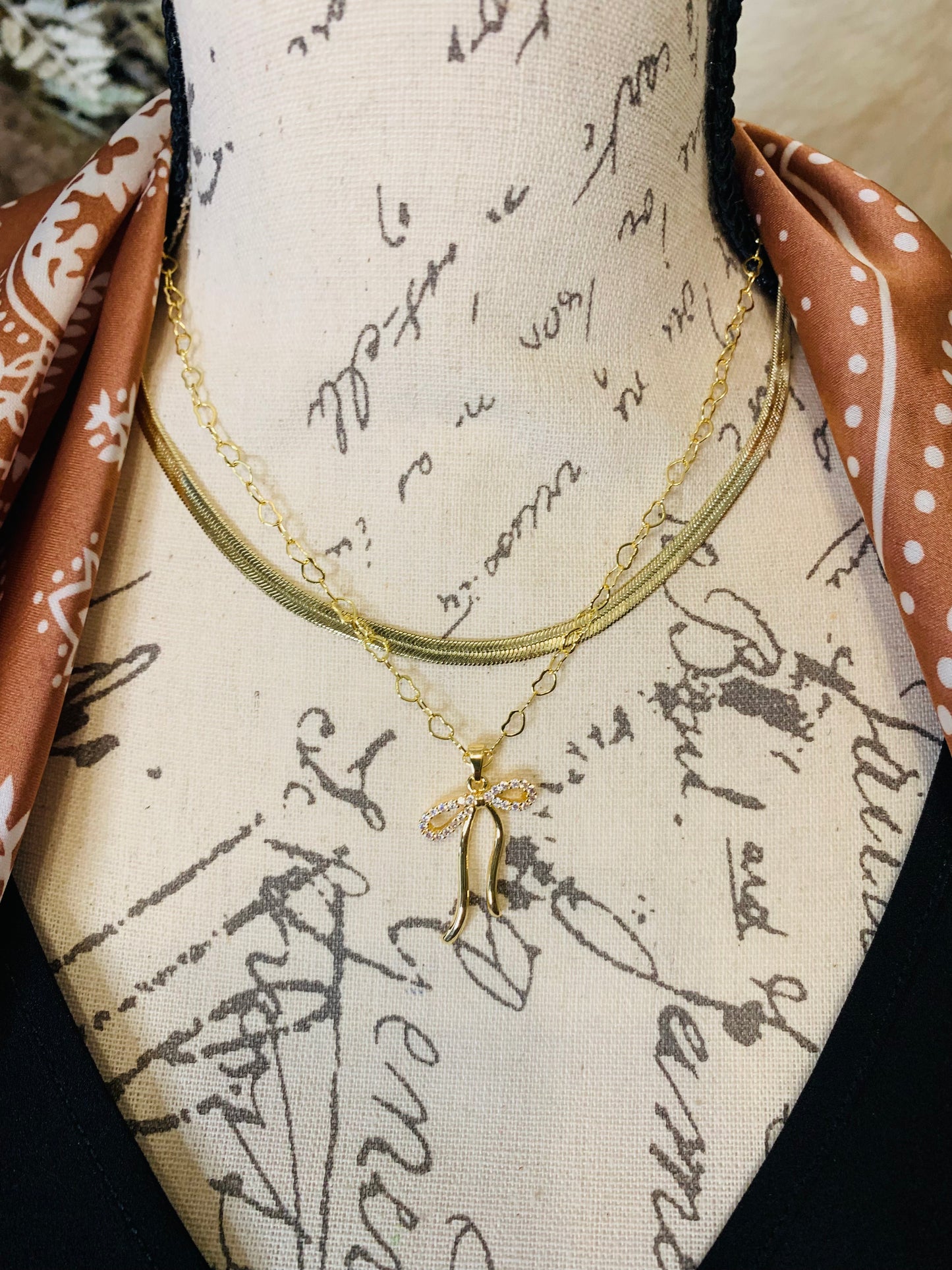 "Golden Ribbon" Necklace Set