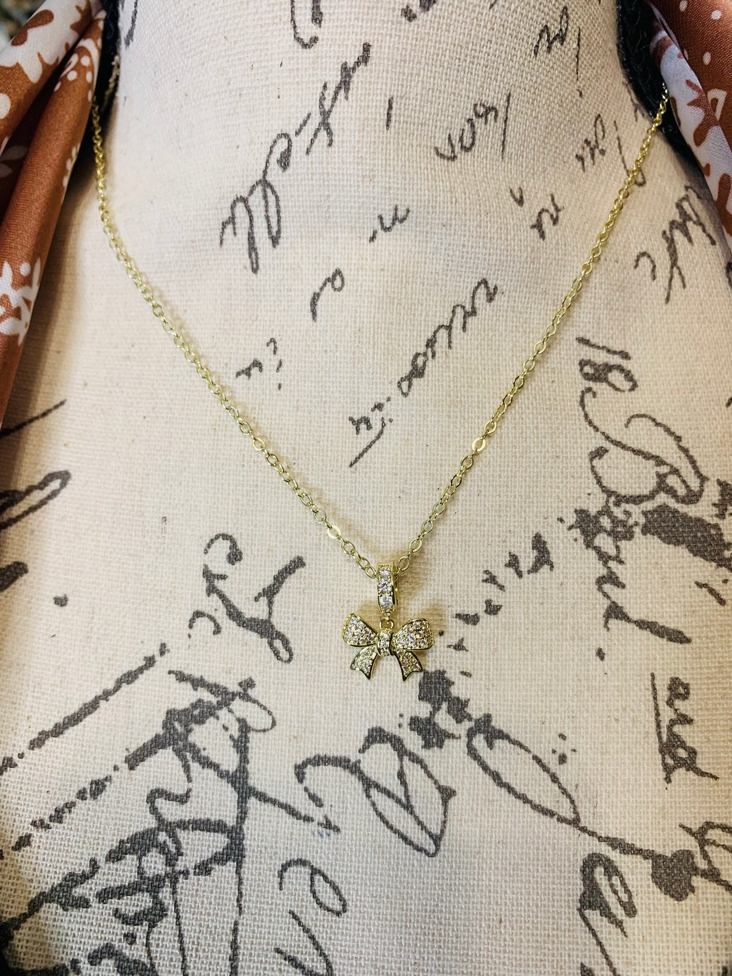 "Sparkling Golden Bow" Necklace